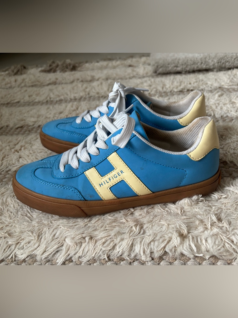Tommy Hilfiger Woman Blue Sneakers with Yellow Accents Size US 7M